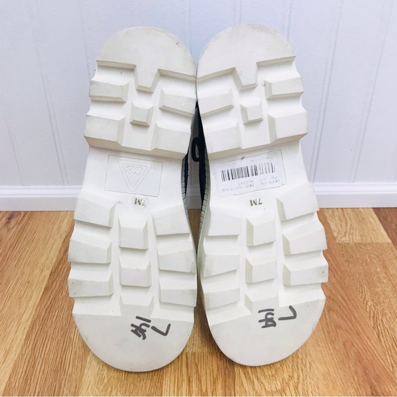 GIANNI BINI Black Leather Platform Ankle Boot Bootie Lug Sole Sneaker Size 7 New - Picture 14 of 15